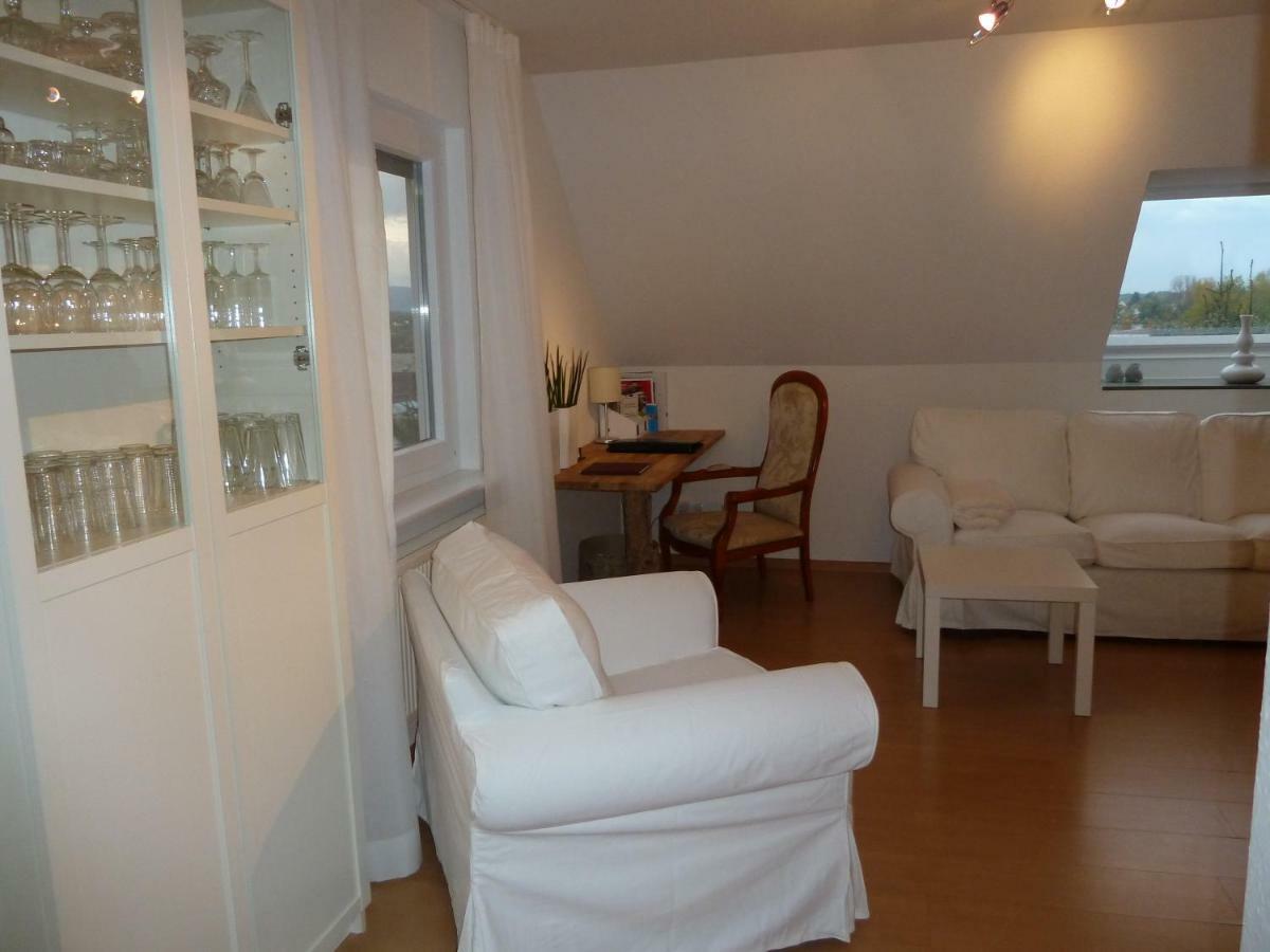 Helle 70 Qm Ferienwohnung Mit Herrlichem Blick Teningen Eksteriør bilde